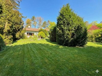 Maichingen Landhaussiedlung: Bungalow mit Ausbaureserve oder Bauplatz für Zweifamilienhaus
