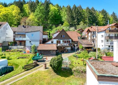 Einfamilienhaus mit großem Hof und alpenländischem Flair