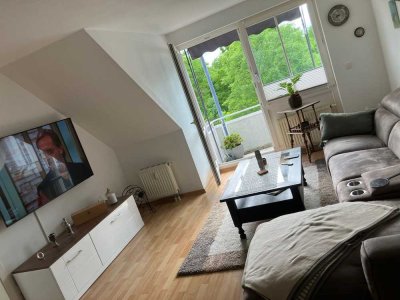Sofort einziehen & wohlfühlen - Möblierte 2 Raum Wohnung im Grünen mit Balkon