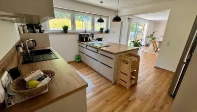 Attraktives Zweifamilienhaus in Merchweiler-Wemmetsweiler