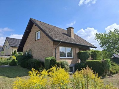 Ruhig und doch stadtnah gelegen! Gepflegtes Einfamilienhaus mit großem Garten!