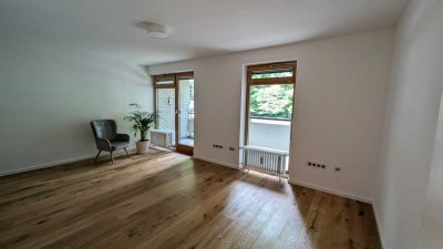 Stilvolle 3-Zimmer Wohnung mit 2 Balkonen: Erstbezug nach Sanierung