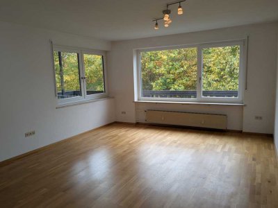 Großzügige 6-Zimmer Wohnung mit Balkon in Beratzhausen