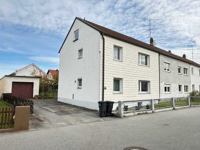 Stadt Plattling: 2 bezugsfreie Reihenhäuser nebeneinander mit ca. 880 m2 Grund - zentrale Wohnlage!