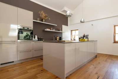MATTSEE | Luxuriöse Loft-Wohnung in Seenähe mit 360° Dachterrasse in zentraler Lage