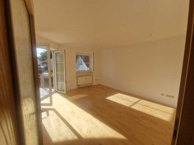 Helle 3-Raum-Wohnung in Burgau