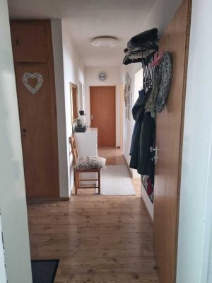 89 qm, herrliche und lichtdurchflutete 4 ZKB mit Balkon im 2.OG, Emsnähe