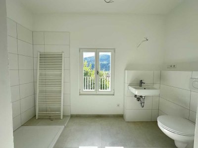 WG Zimmer mit eigenem Bad und großen Gemeinschaftsräumen