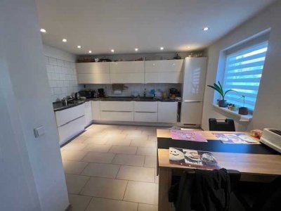 Bezugsfreie Immobilie mit 3 Wohneinheiten auf einer Ebene