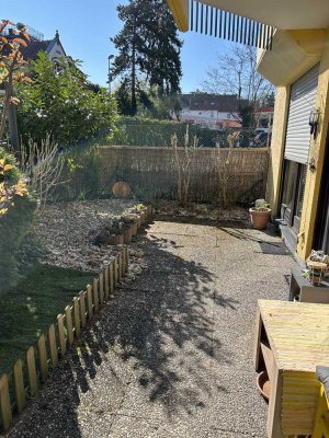 Helle und gut geschnittene  2-Zimmer-Erdgeschosswohnung mit Garten
