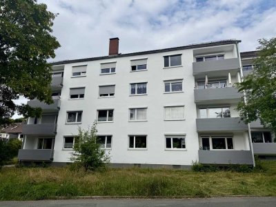 Attraktive 3-Zimmer-Wohnung mit großem Südwestbalkon & ca 74,1 qm im ersten Stock