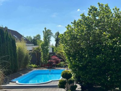 ***IHR NEUES TRAUMHAUS mit großem Garten, Pool & Whirlpool - Hier bleiben keine  Wünsche offen! ***
