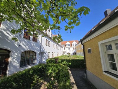 ... zentral und ruhig gelegene 2-Zi-Whg mit EBK im 1.OG und nur 500m zum Bahnhof ...