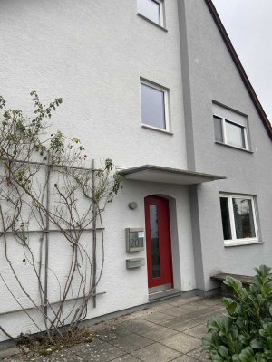 Attraktive, modernisierte 1-Zimmer-Wohnung in Schwieberdingen. Bevorzugt Pendler und Studenten.