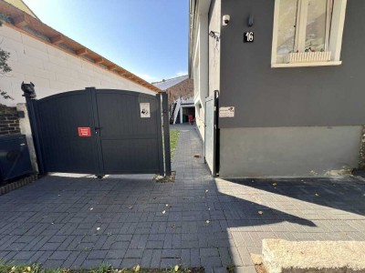 EFH-Sieben Zimmer mit Garage, Charakterhaus + Geschichte in Schöneiche. Raum für persönliche Ideen.