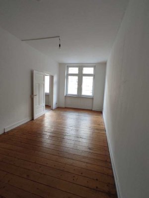 Schöne 2-Zi.- Altbau-Whg. Innenstadt Ost