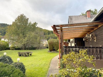 Einfamilienhaus mit großem Grundstück, Doppelgarage und Carport – sonnige Ruhelage in Frohnleiten