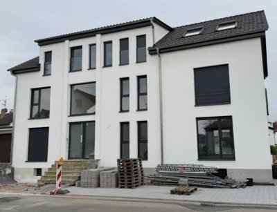 Erstbezug: 4-Zimmer-Erdgeschosswohnung mit Balkon in Hemsbach