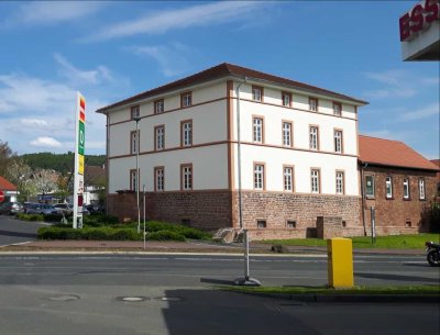 Schickes Appartement mit Einkaufsmöglichkeiten in unmittelbarer Nähe.