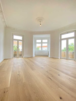 Sanierte 4 Zimmerwohnung mit Einbauküche und 3 Balkonen
