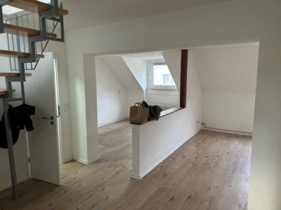 Maisonette 3-Raum-Wohnung in Duissern vor 3 Jahren ausbaut