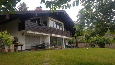 Großzügiges Ein-/Zweifamilienhaus mit gehobenem Wohnkomfort (Reserviert bis zum 20.12.2025)