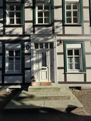 ZU VERKAUFEN: Historisches Fachwerkhaus in den Soester Wallanlagen mit großem Garten!