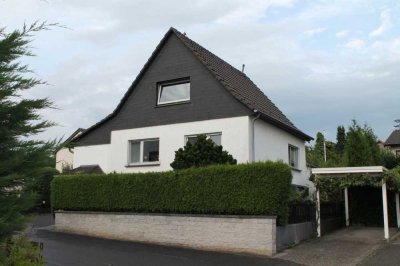 Freistehendes, ruhiges Einfamilienhaus im Ort Niederbachem an der Bonner Stadtgrenze