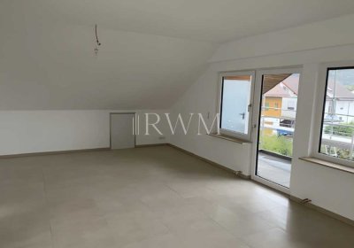 Charmante, sanierte Dachgeschosswohnung mit Südbalkon am Ortsrand von Kiebingen
