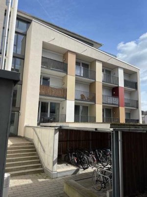 Pünktlich zum Semesterstart! TOP-Studenten-WG-Wohnung in Komfortgröße mit Balkon