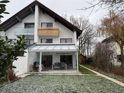 Gepflegte 6-7 Zimmer Doppelhaushälfte mit Garage in Kirchheim bei München