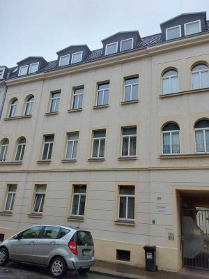 **Sanierte 2-Raum-Wohnung mit Balkon in Gohlis-Süd**
