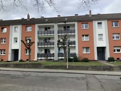 Nachmieter für schöne 2 Zimmer Wohnung mit Balkon  in MG-Schmölderpark gesucht