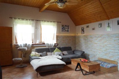 Preiswertes freistehendes Ein- bis Zweifamilienhaus in ruhiger Lage mitten in Rheinhessen