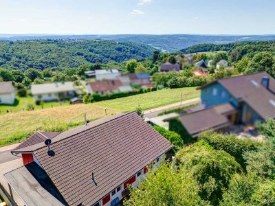 NATUR PUR! Neuwertiger Bungalow mit grandiosem Panoramablick