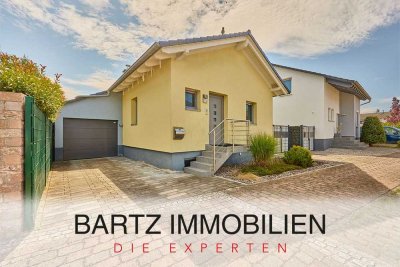 Traumhaftes Anwesen im Bungalowstil mit Wohnmöglichkeiten auf 2 Etagen