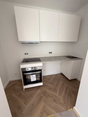 Erstbezug nach Sanierung mit EBK: Geschmackvolle 1-Zimmer-Wohnung mit geh. Innenausstattung