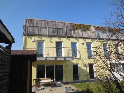 Sonnige, gepflegte 3-Zimmer-Wohnung (Gartengebäude) mit Balkon und EBK in Germering