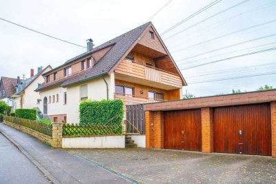 Rarität: Großzügiges Zweifamilienhaus mit ELW und großem Garten in Sindelfingen-Darmsheim