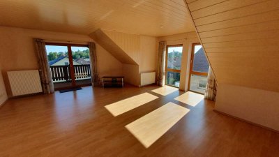 Helle DG-Wohnung mit Fernblick