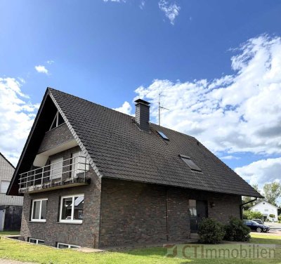 Zweifamilienhaus freistehend mit Doppelgarage