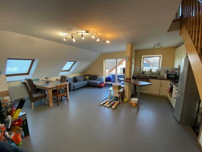 Gepflegte Maisonette-Wohnung mit zweieinhalb Zimmern sowie Balkon und EBK in Schweich