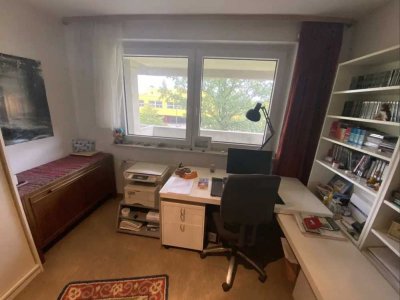 Helle 2-Zimmer Wohnung mit Balkon in Hannover-Groß-Buchholz