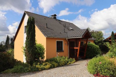 Zwei auf einen Streich – Wohnhaus mit Ferienhaus