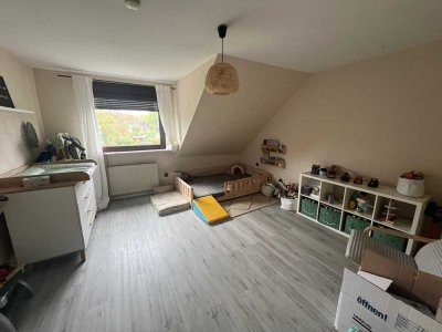 Geräumige 3,5-Zimmer Dachgeschosswohnung in Essen-Bergeborbeck