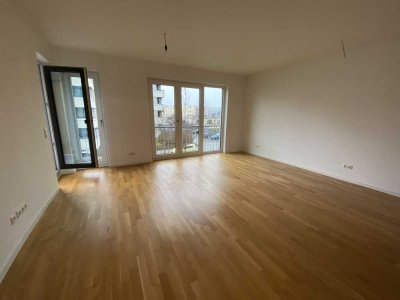 Moderne Wohnung mit großem Balkon im schönen Waldpark Quartier