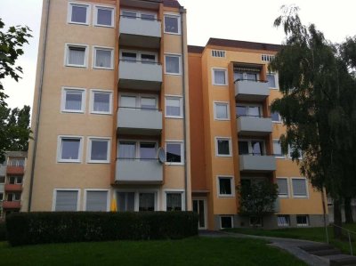 Modernisierte 3-Zimmer-Wohnung mit schöner Aussicht vom eigenen Balkon