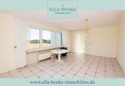 Sonnige, stilvolle 4-Zimmer-Wohnung mit Balkon + 2 Garagen...