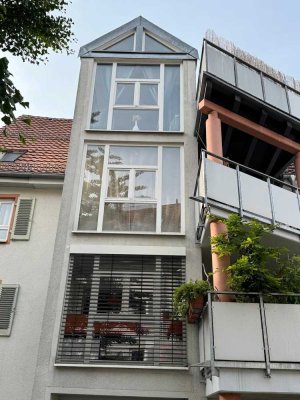 Helle 2-Zimmer Maisonette-Wohnung mit großem Balkon in TUT-Innenstadt (inkl. Garage)