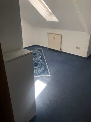Schöne 4-Zimmer-Maisonette-Wohnung über 2 Ebenen mit EBK in Langenselbold